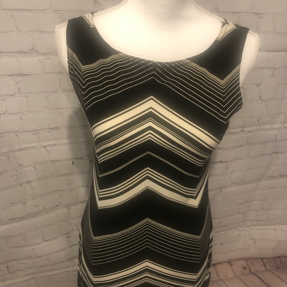 Black and White Sleeveless Dress size Medium - Picture 3 of 5